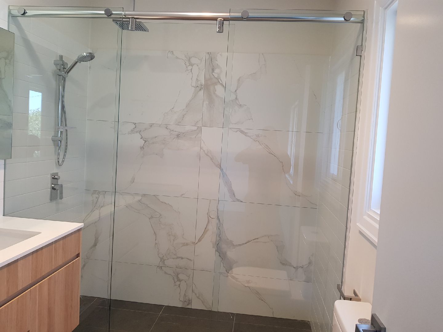 Frameless Pivot Shower Screens