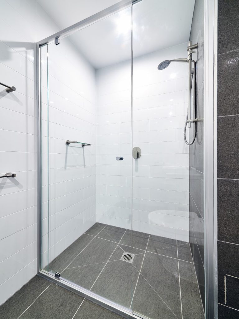 Semi-Frameless Vogue Shower Screen with Polished Silver Frame