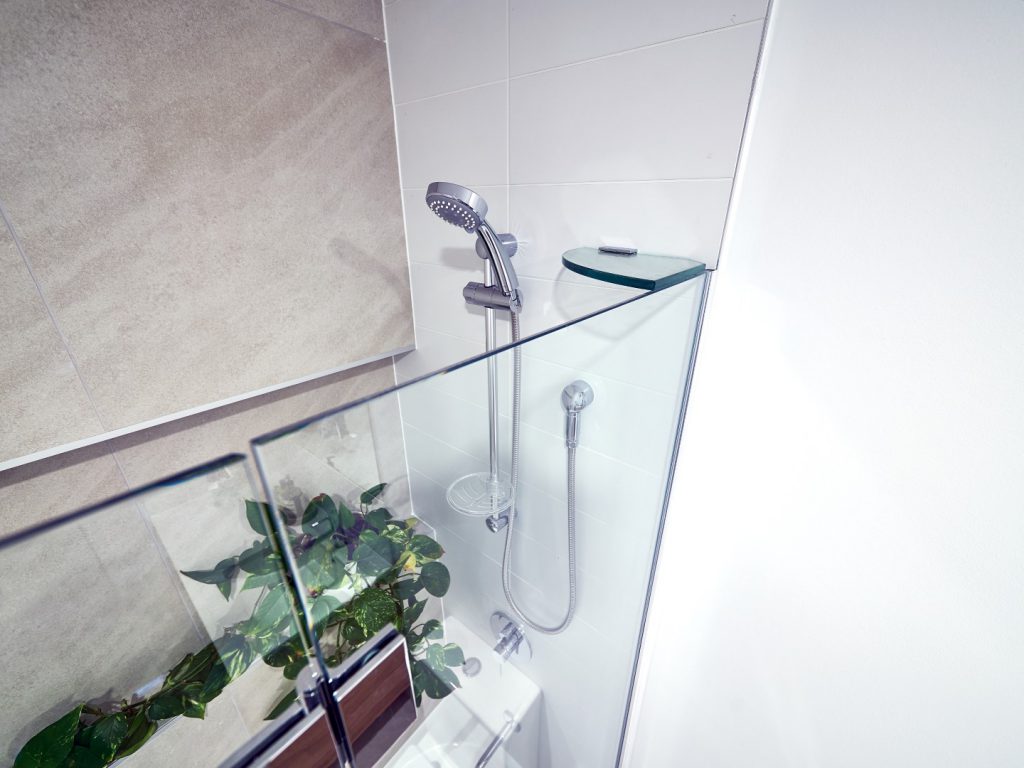 Fix & Swing Shower Screen with 180 Degree Polished Silver Hinge (Shower Screen Panel Closed) & Corner Glass Brace